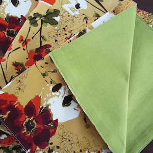 4 Vintage Placemats VERA Neumann Autumn Town and Country, Beautiful Condition with Chartreuse Green Backing, Abstract Fall Flowers
