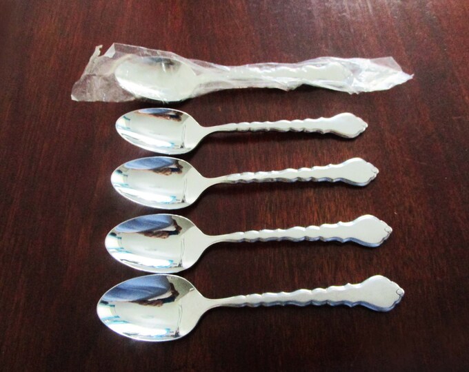 CELLO Stainless by Oneida Betty Crocker Stainless Flatware Set of 5