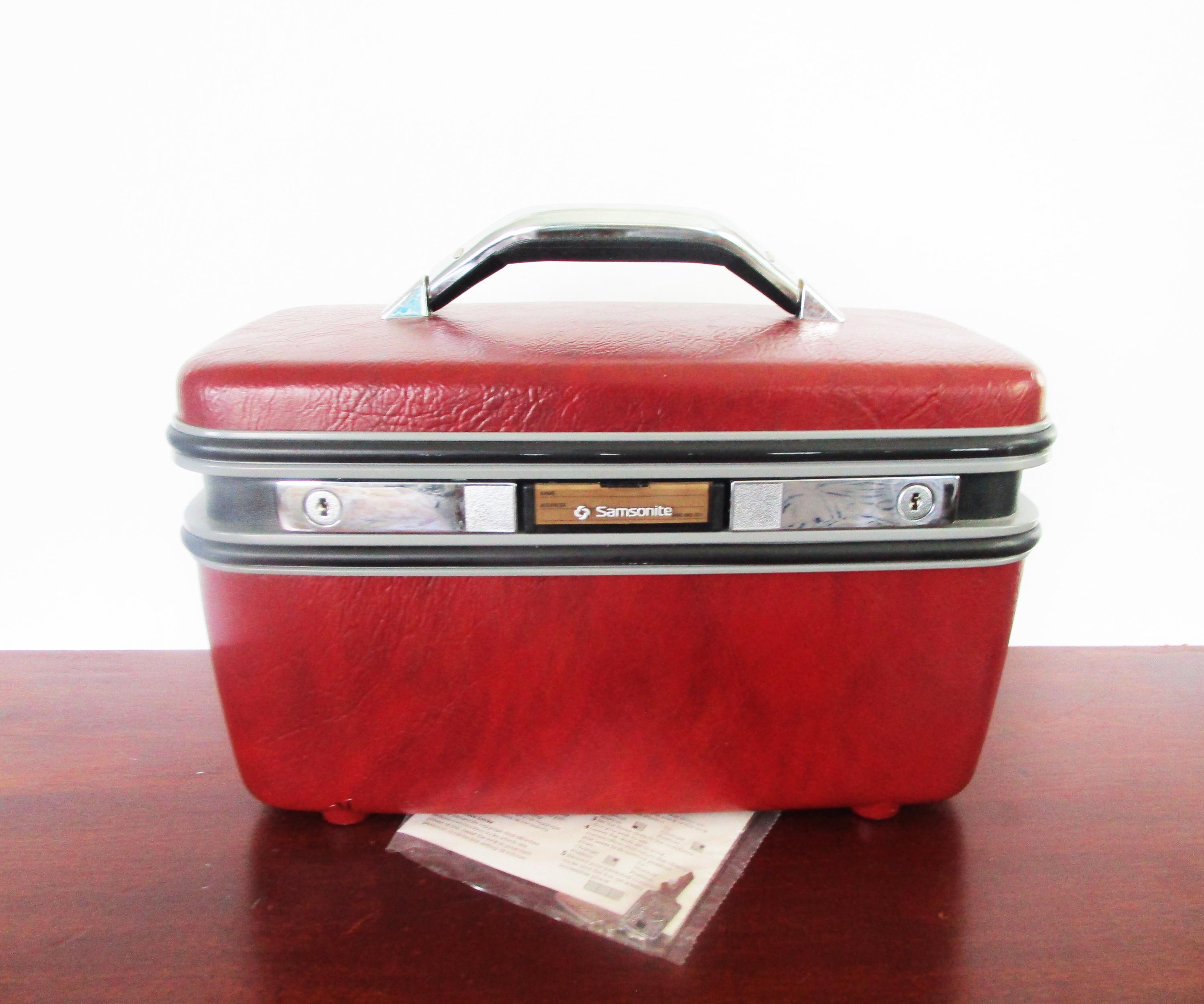 1970s Samsonite Train Case Burgundy SILHOUETTE With Key and Tray