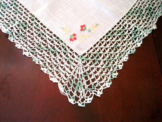 Vintage Handkerchief, Green and White Crocheted D… - image 4
