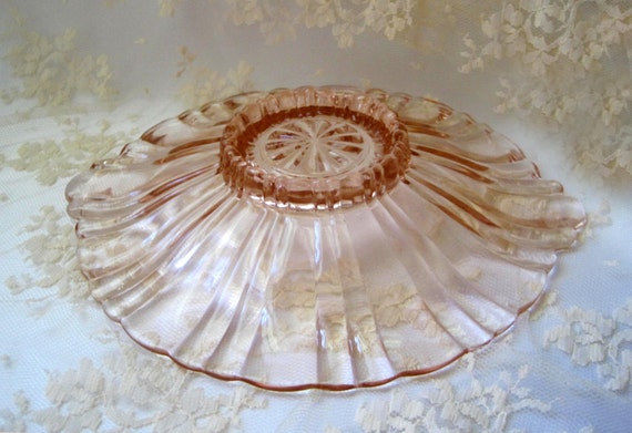 Vintage Pink Depression Glass Serving Bowl 8 inch Scalloped Collectible Anchor Hocking 1930s, Serving, Entertainment, Collectible