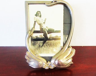 Picture Frame Silver Swan for 4x6 inch photo, Silver Plate Vintage Made in Hong Kong