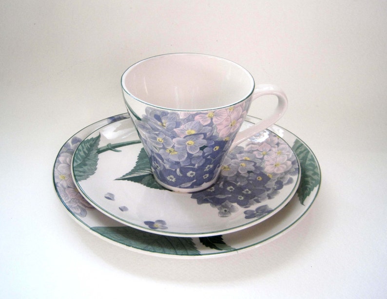 Pair Larry Laslo Sango Teacup Saucer Designer Teacup Set Vintage Teacup 1980s Sango Blue Hydrangeas Southampton c