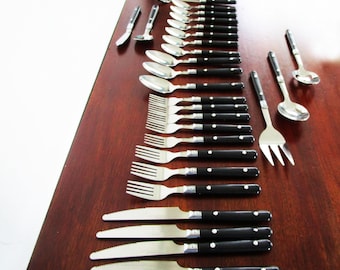GIBSON Black Handle Flatware Riveted Set 32 Pcs Plus Hostess Set some Child Size Casual Living Stainless Silverware Picnic Patio
