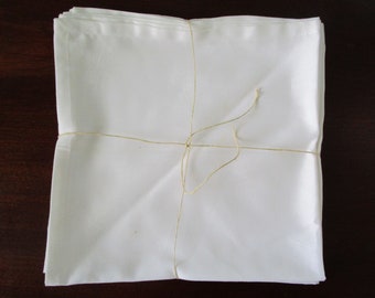 Set of 4 Vintage Cotton Tea Towels / Napkins White,  Large 20x20&quot; Kitchen Towels / Table Napkins, Country Cottage Chic, Farmhouse Decor