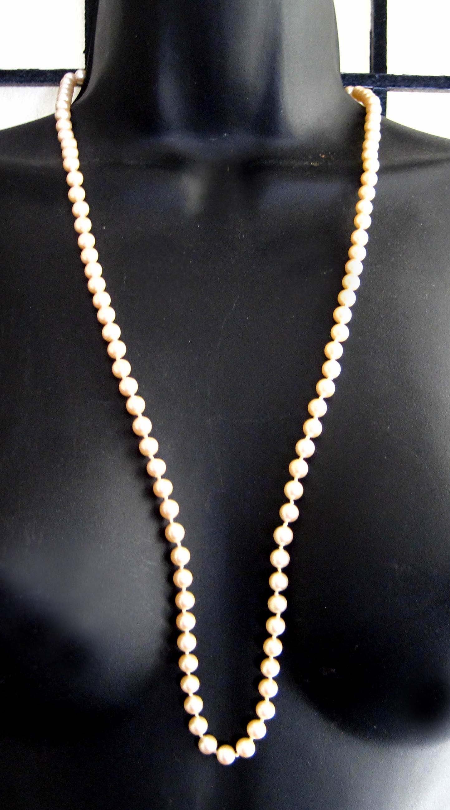 ★早期完売★VINTAGE HOLLYWOOD★5-way Knotted Pearl Necklace Vintage 1950s Pearl Necklace 5mm wide knotted 14 Karat Gold