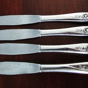 Vintage 1960s Flatware LASTING ROSE Oneida Craft Deluxe Stainless Glossy, 1968 - Discontinued, 4 Dinner Knives, Retro Silverware