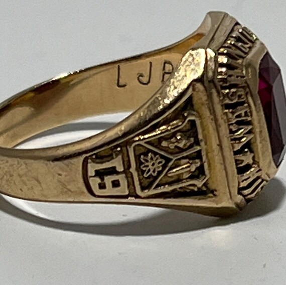 1967 Girl's Class Ring High School Gem