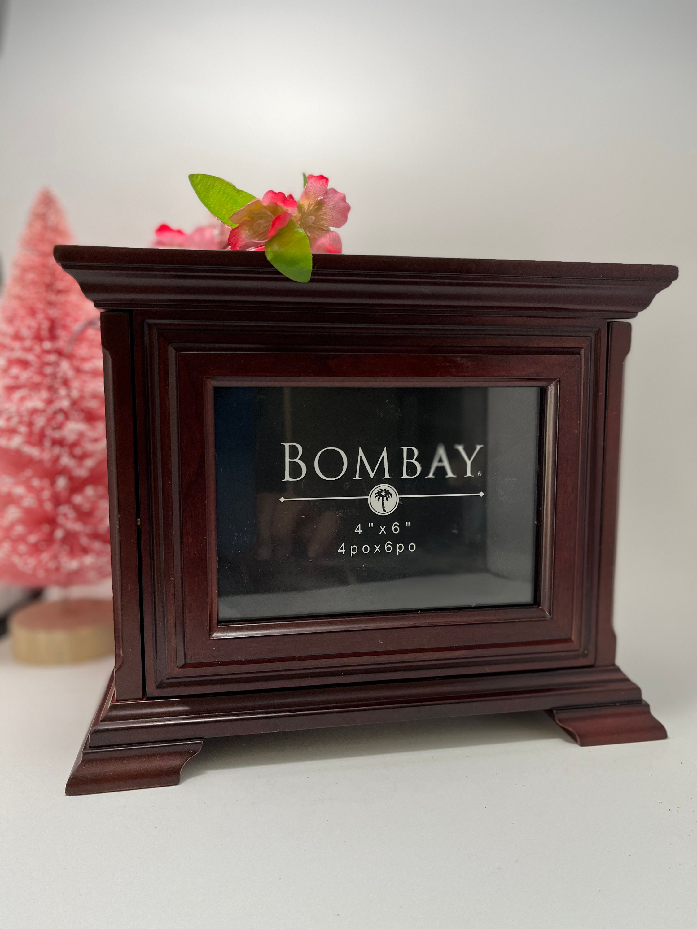 Vintage 1996The Bombay Company Cherry Wood Photo Storage Box 4x6