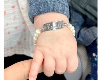 Bracelet for baby girl, engraved, personalized, baby gift, baby girl, pearl bracelet