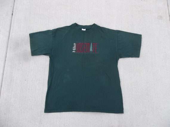 Vintage T-shirt Yosemite Park Large Embroidered Lo