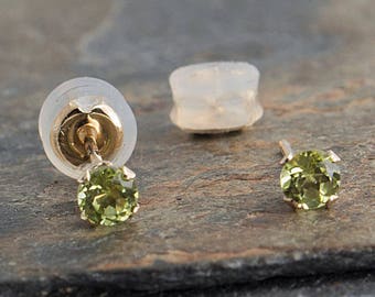 Green Peridot Stone 14K Solid Gold Stud Earrings 4mm
