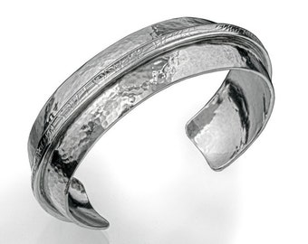 Mens Cuff or Womens Cuff, Simple Silver Hammered Cuff with Textured Band through the Center