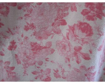 控えめなフランネルナイトガウン ピンクローズ ナショナル レディース