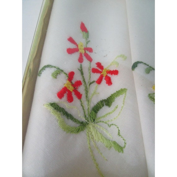 Vintage Ladies Floral Embroidered Handkerchiefs S… - image 6