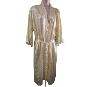 Vintage Embroidered Satin Kimono Robe With Floral Patterns & Belt