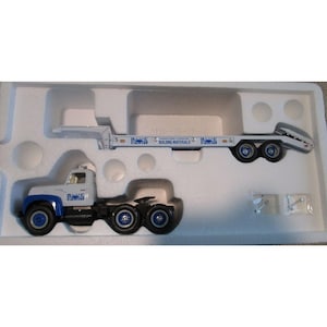 First Gear 1959 International RF 200 Blue Diamond Die Cast Truck Trailer EUC