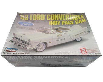 53 Ford Convertible Indy Pace Car 1/25 Scale Model Lindberg Sealed Box Damage