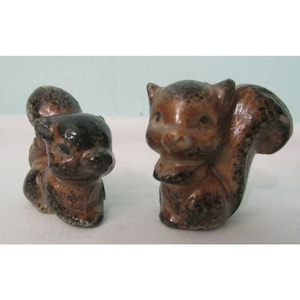 Vintage Miniature Pair of Squirrels Dark Brown Black Made in Japan w/Label EUC