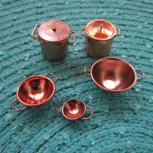 Vintage Dollhouse Miniature Copper Tone Metal Cookware Set 5 Pieces GUC