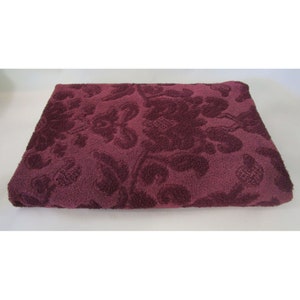 Vintage Sculpted Bath Towel Burgundy Floral Premium Select Collection GUC