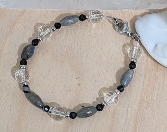 Bracciale in labradorite, onice sfaccettato e quarzo sfaccettato; Bracciale con pietre preziose; Bracciale con perline; Gioielli con pietre preziose; Gioielli con perline; Fatto a mano