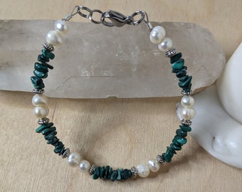 Bracciale "Chakra del cuore" con malachite e perla d'acqua dolce; Bracciale con perline; Bracciale con pietre preziose; Gioielli con pietre preziose; Gioielli con perline