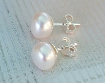 Pearl earrings, stud pearl earrings, pearl earrings studs, bride earrings, bridesmaid earrings, white pearl stud earrings, wedding pearls