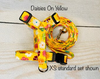 Dog harness, harness leash set, step in harness, standard harness, matching leash, adjustable harness, daisy dog harness, daisies on yellow