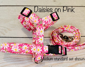 Dog harness, Harness and leash, step in harness, standard harness, dog harness set, adjustable, daisies, pink polka dots, daisy harness