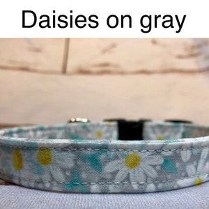 Gray daisy dog collar, dog collar girl, dog collar, daisies, gray, white, floral dog collar, adjustable collar, washable collar, fabric