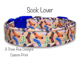Sock lover dog collar, socks, sock thief, funny dog collar, adjustable collar, fabric collar, washable, eco friendly, sock loving dog, sock