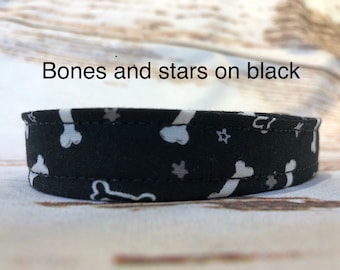 Dog bone dog collar, black dog collar, adjustable collar, fabric dog collar, washable collar, side release collar, dog bones, boy dog collar