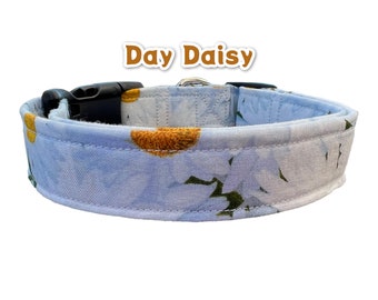 Floral dog collar, daisy dog collar, girl dog collar, handmade dog collar, custom dog collar, adjustable, washable collar, daisy print,