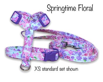 Floral dog harness and leash set, standard Roman harness, step in harness, pink, purple, adjustable dog harness, washable, girl, female