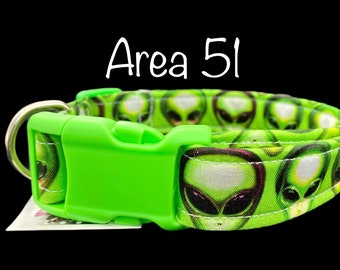 Alien dog collar, sci fi dog collar, funny dog collar, adjustable collar, washable, eco friendly, side release, neon green, alien heads,