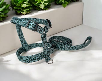 Cheetah dog harness, dog harness and matching leash, dog halter, plaid dog halter, step in harness, standard roman dog harness, handmade
