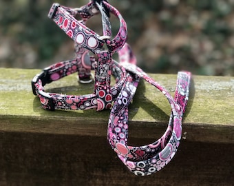 Dog harness, Harness and leash, step in harness, standard harness, dog harness set, adjustable harness, dog leash, effervescent bubbles,