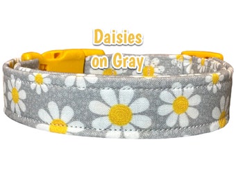 Floral dog collar, daisy dog collar, girl dog collar, handmade dog collar, custom dog collar, adjustable, washable collar, daisy print,