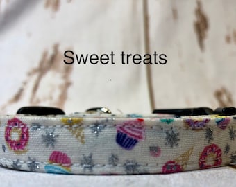 Dog Collar, girl dog collar, martingale collar, martingale, adjustable collar, buckle dog collar, cupcake print, cupcake dog collar