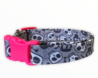 Dog collar, skull dog collar, gray dog collar, fabric dog collar, adjustable, nylon dog collar, unisex, skull, side release