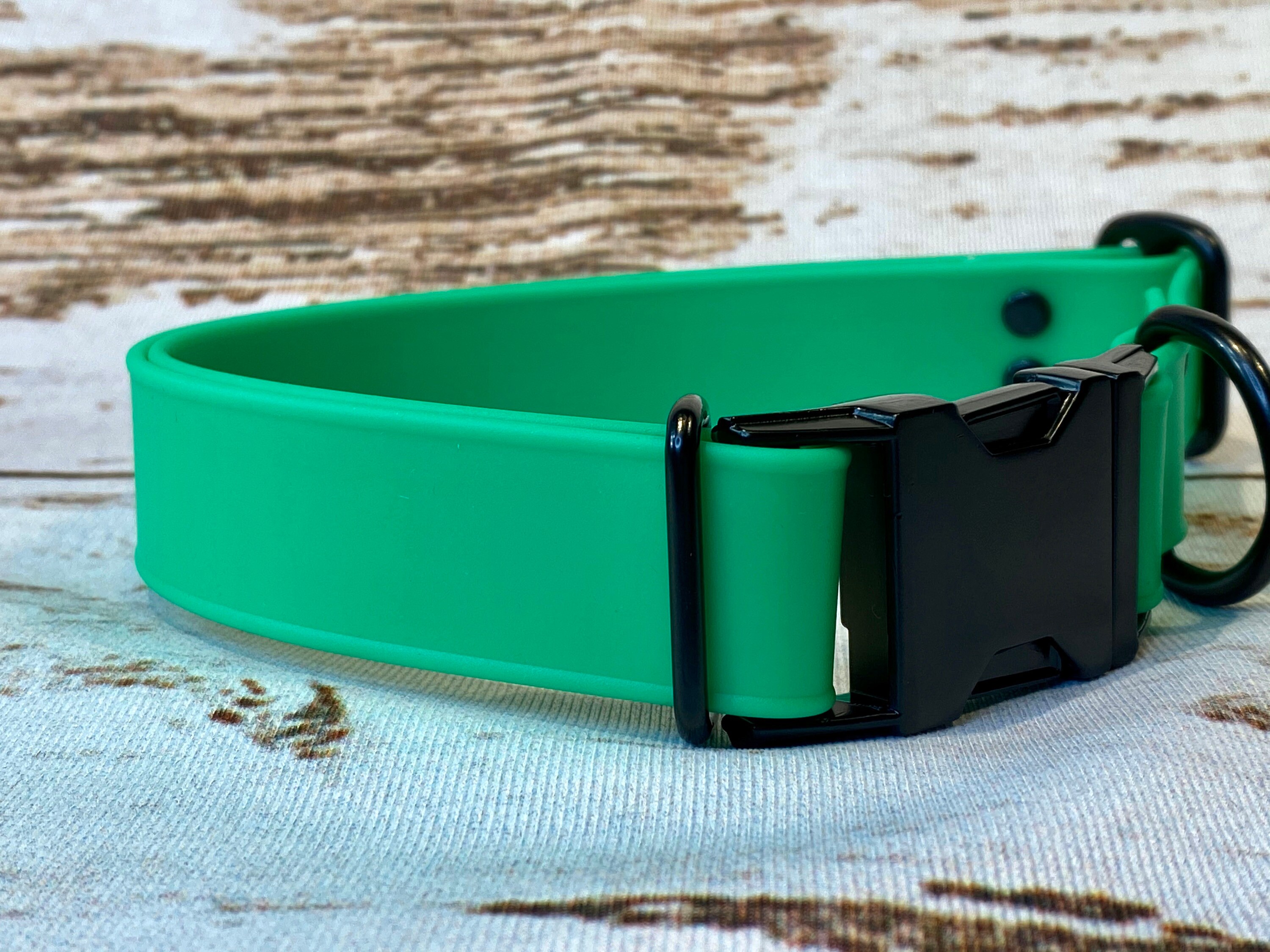 Biothane dog collar, green dog collar, dog collar, buckle dog collar