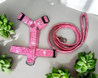 Girly Pink dog harness and leash set, standard roman harness, step in harness, pet harness and leash set, adjustable pet harness, washable