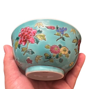Qing Dynasty Porcelain Rice Bowl: Longevity Enamel, Early 20th Century