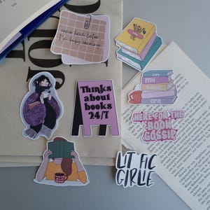 Adesivi Bookish / Adesivi in vinile fatti a mano per l'era della lettura, ragazze che leggono, i libri sono curativi, ragazze di narrativa letteraria e altro ancora