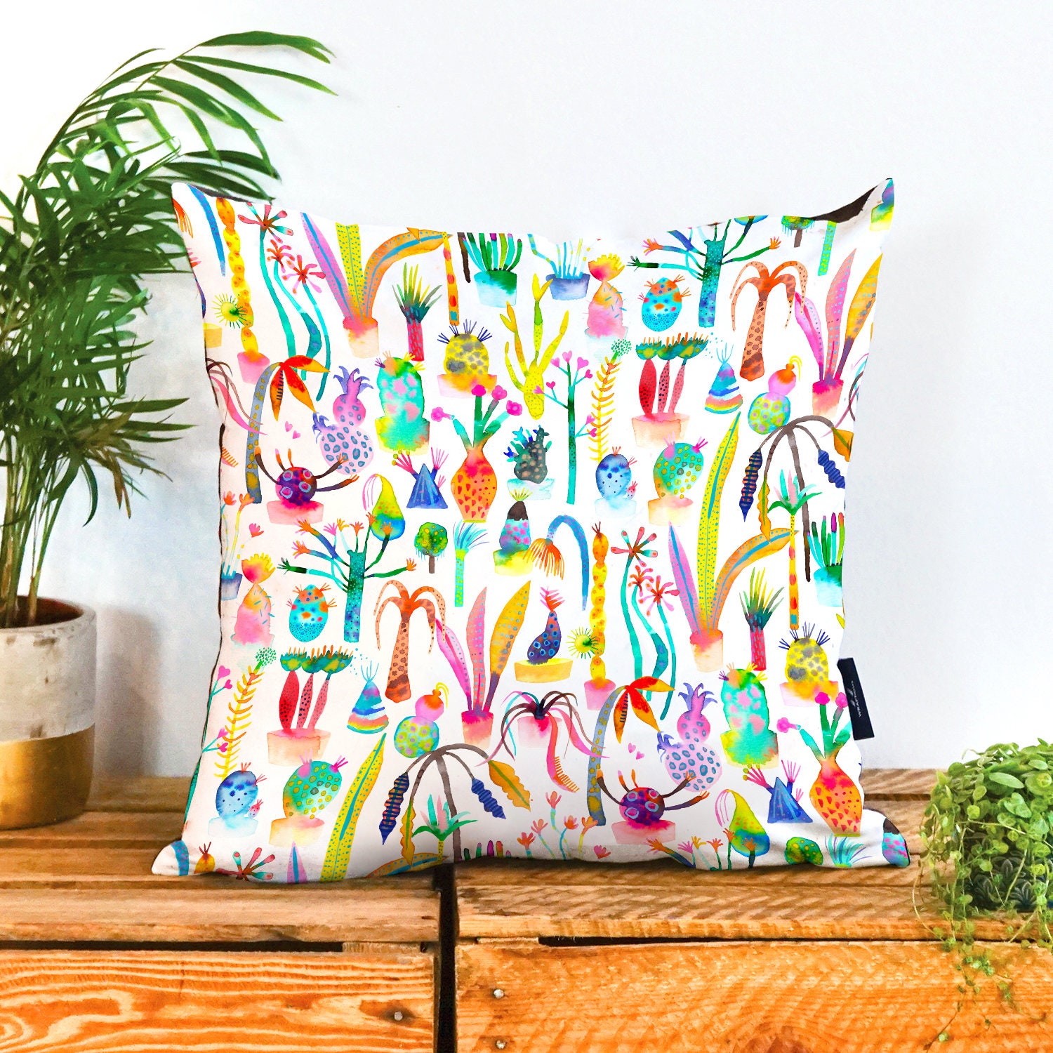 Botanics Modeted Cushion de Ninola | Coussin Végétalien Coloré Cactus Oreiller Jardin Tropical d'ana