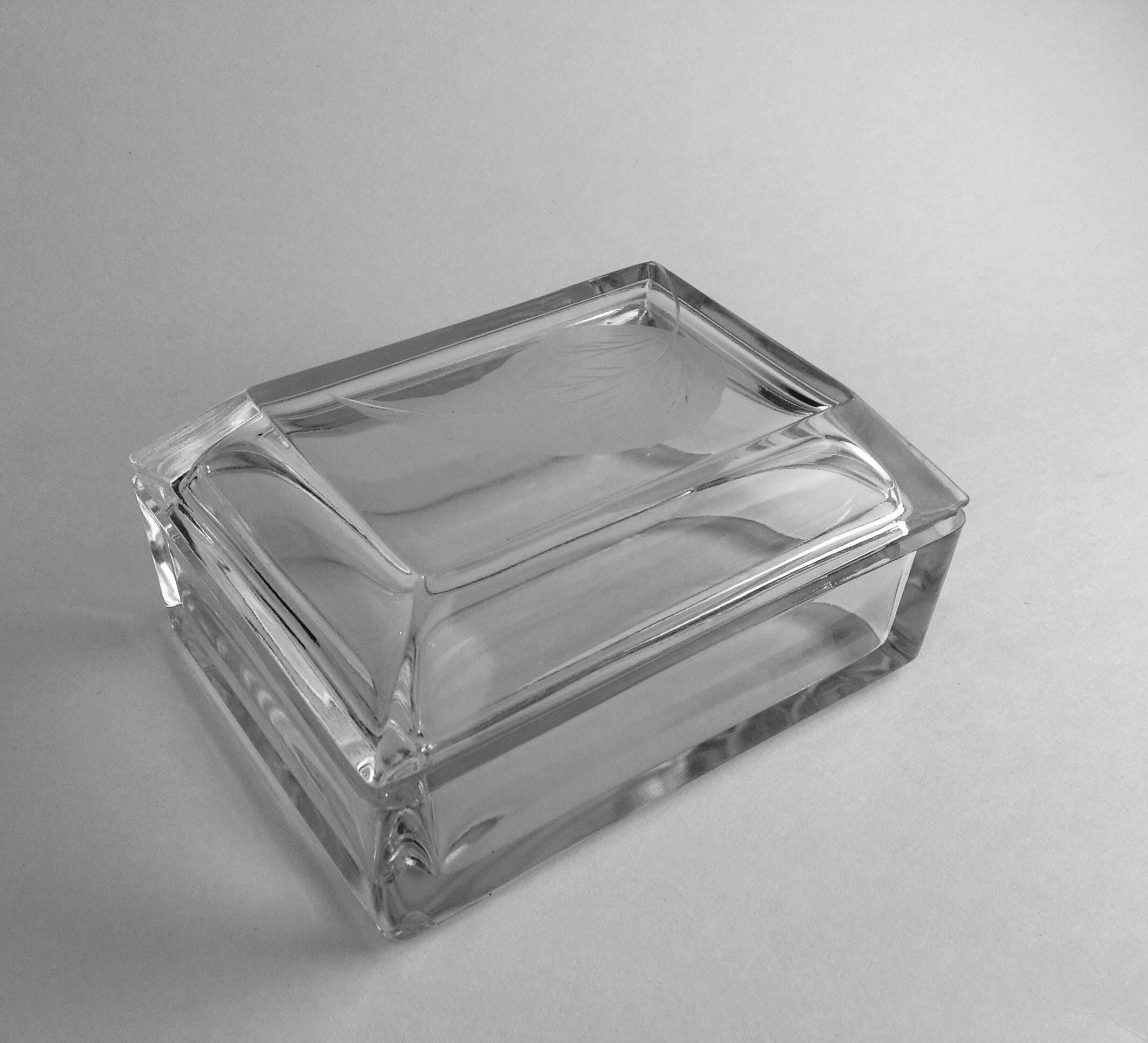 Vintage Heavy Glass Box With Lid Etched Leaf Design Jewelry Etsy