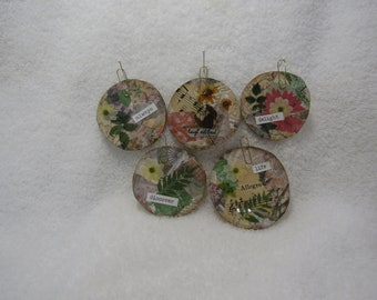 Journal Ephemera, Handmade Embellisments, Set of Five Small Clusters, Small art, Scrapbooking.