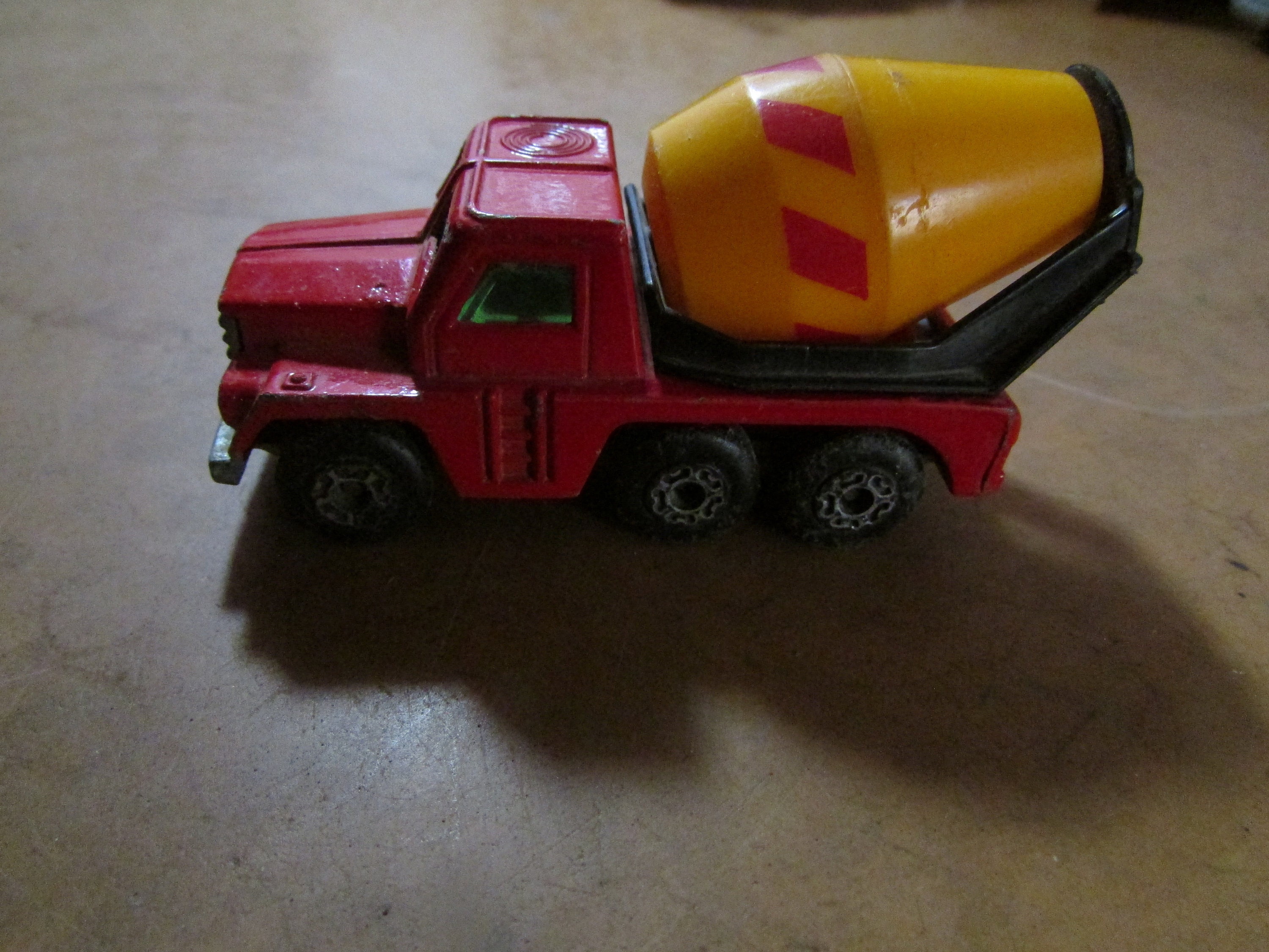 Matchbox no hotsell 19 cement truck