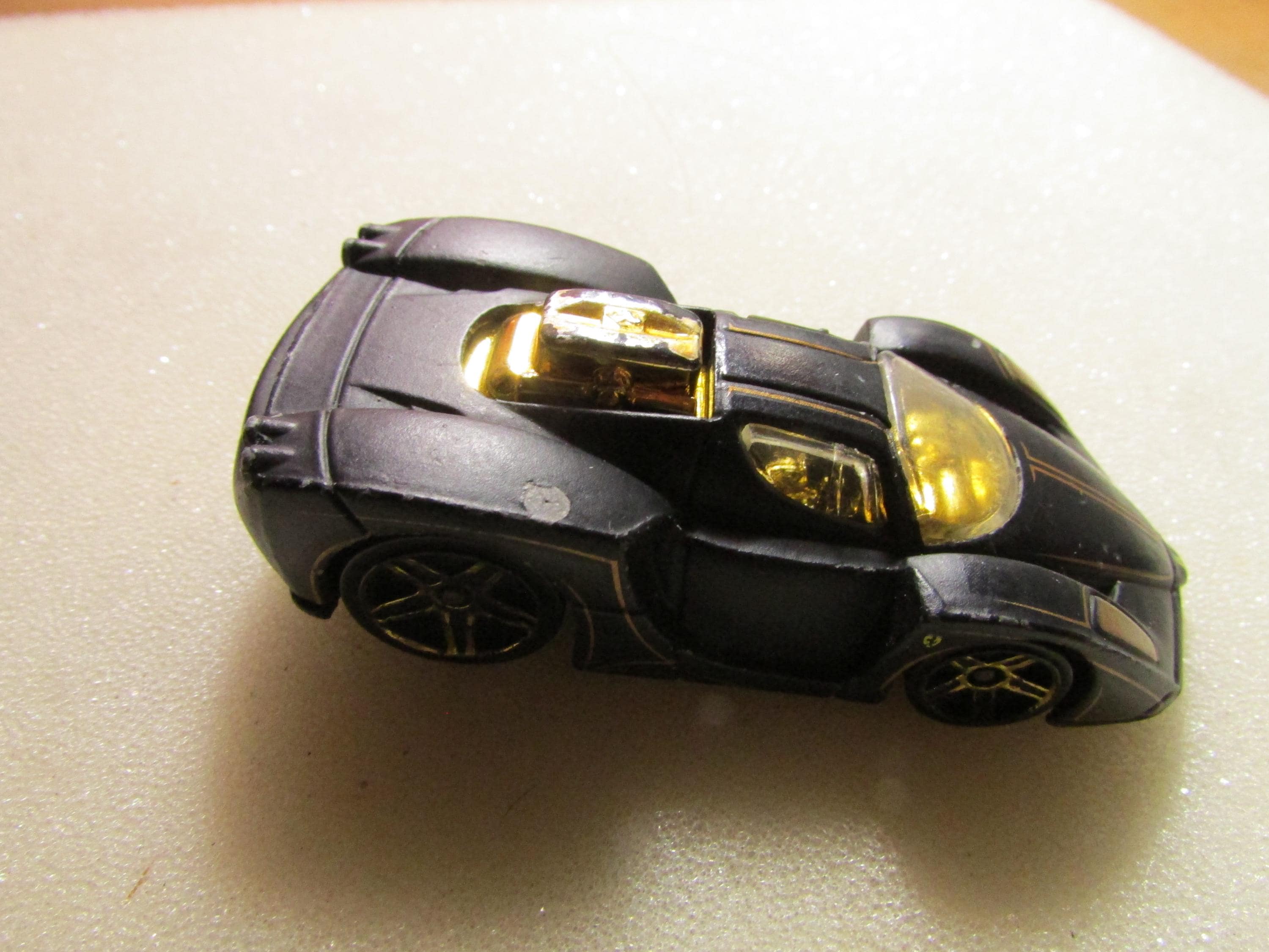 Figurine 1/18 Enzo Ferrari - Résine à Peindre, Par Mattel Hot Wheels